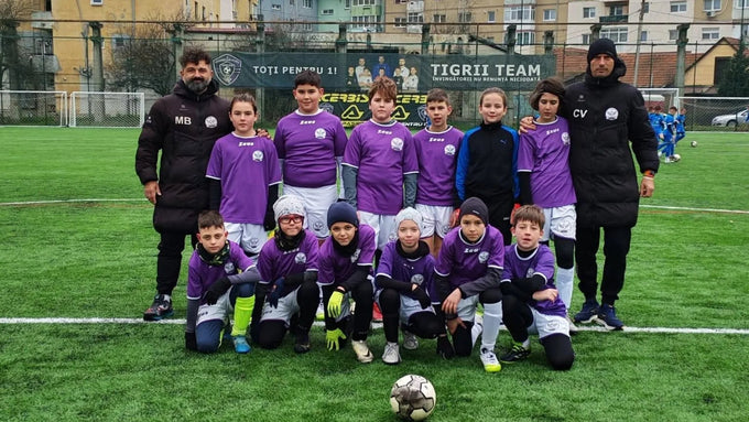 Cât de des ar trebui să se antreneze un copil la fotbal