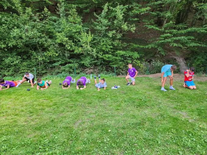 Pregatire fizica pe iarba in cantonamentul Eagles Transilvania de la Randra