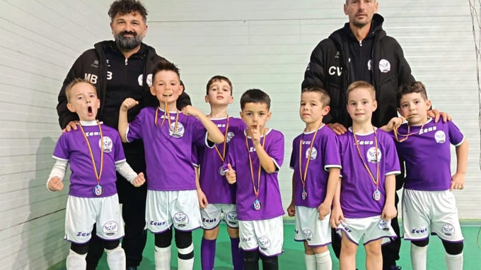 Echipa cu antrenorii